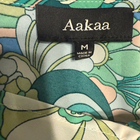 Aakaa Green and White Retro Mini Dress with Bishop Sleeves - Picture 4 of 4